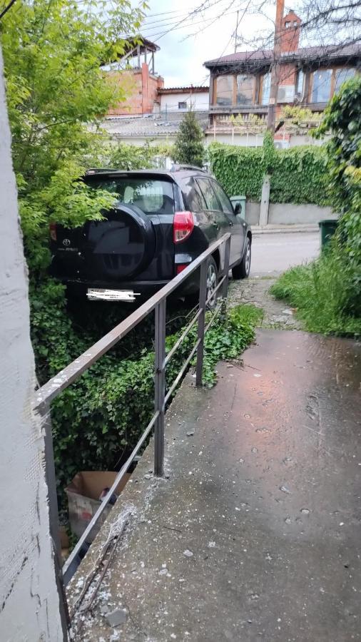 Digital Nomad Comfy Apartment,Foot Mountain Vodno And Millennium Cross,19 Min By Walk To Cener,Free Parking Skopje Exterior photo