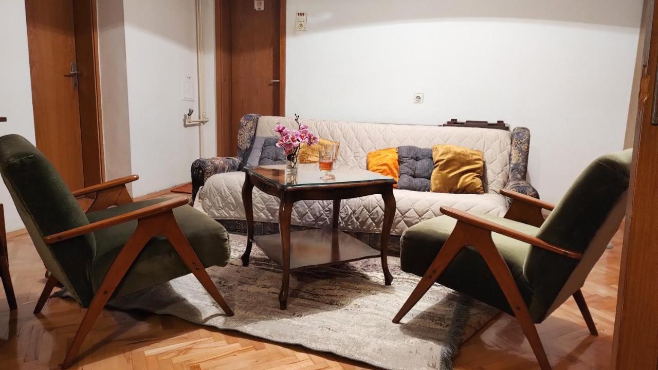 Digital Nomad Comfy Apartment,Foot Mountain Vodno And Millennium Cross,19 Min By Walk To Cener,Free Parking Skopje Exterior photo