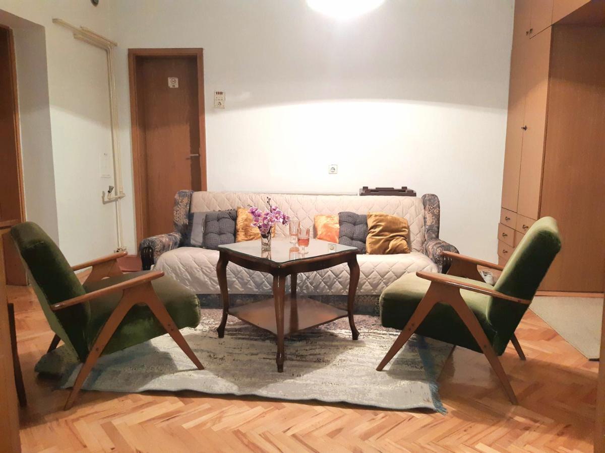 Digital Nomad Comfy Apartment,Foot Mountain Vodno And Millennium Cross,19 Min By Walk To Cener,Free Parking Skopje Exterior photo